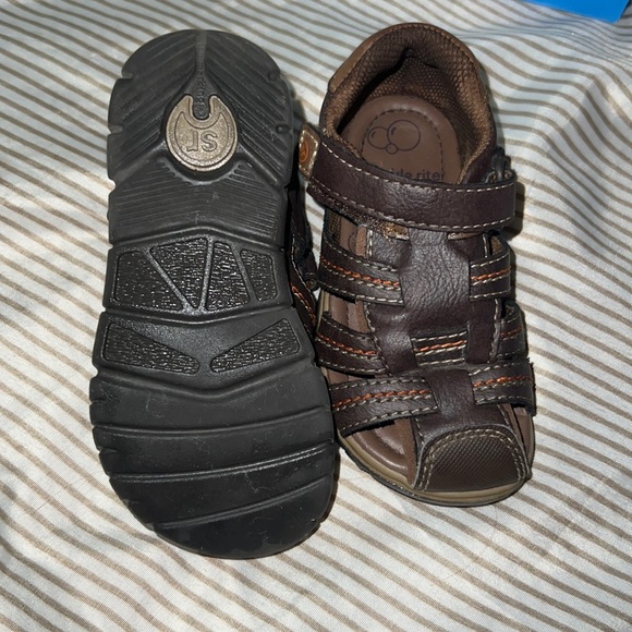 Stride rite sandals machine washable memory foam - Picture 2 of 2